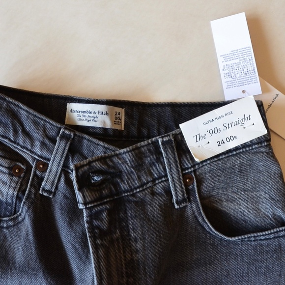 NWT Abercrombie & Fitch The 90's Straight Jean Ultra High Rise Jean - Picture 4 of 5